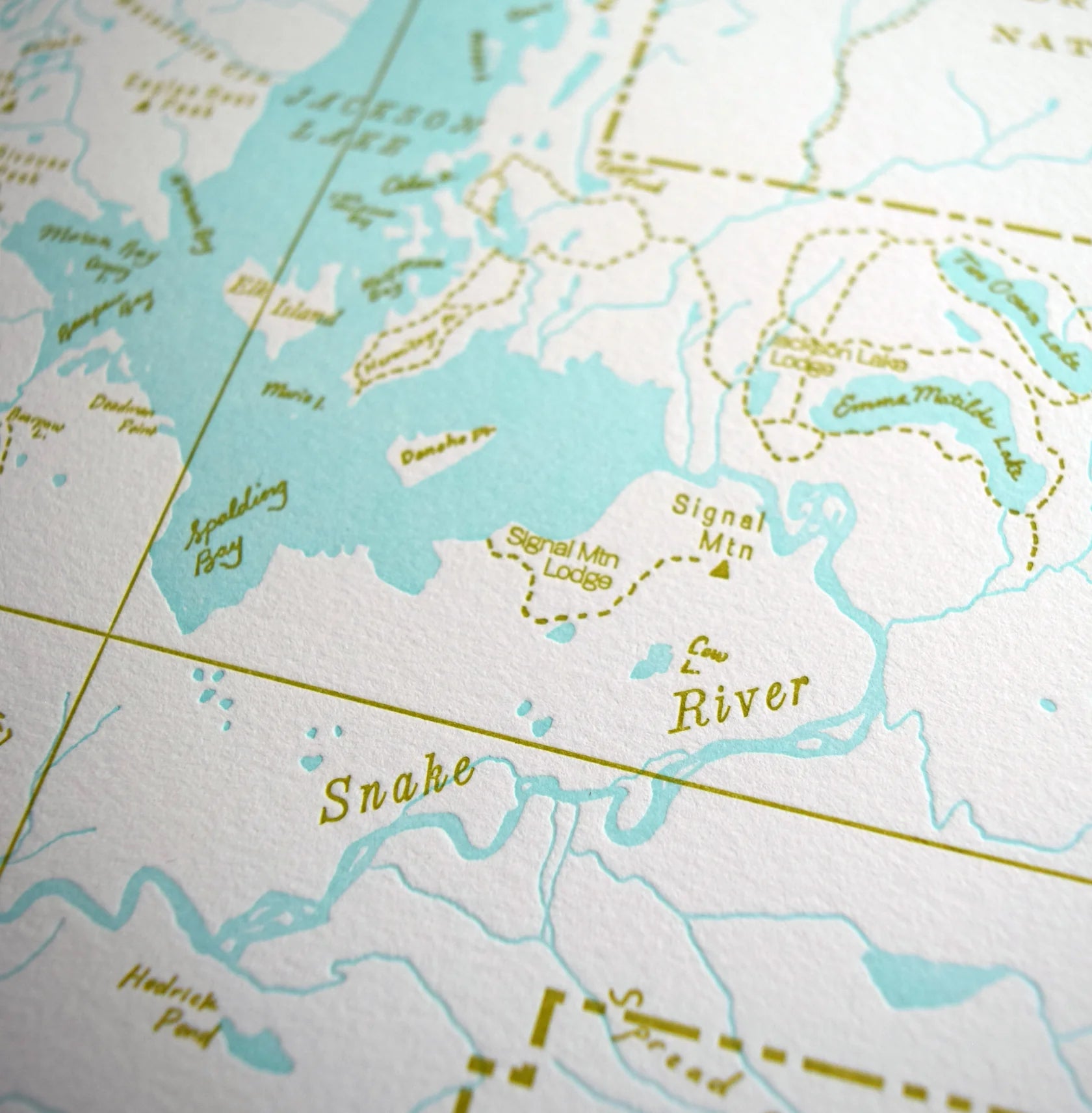 Map of a region with water bodies and labeled places